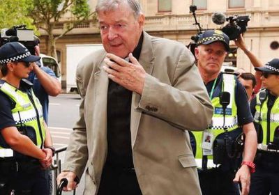 وزير اقتصاد الفاتيكان يدان بالاعتداء على أطفال