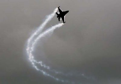 باكستان تتحرك ضد الهند بعد الغارات على كشمير 