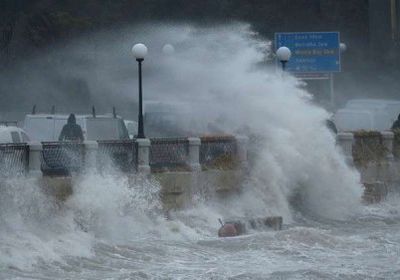 سكان مالطا يخاطرون بحياتهم من أجل جمع الأسماك
