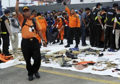 إندونيسيا.. مقتل شخص واحتجاز آخرون تحت أنقاض منجم ذهب غير مرخص