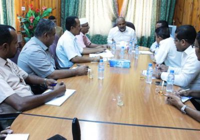 إرساء مناقصة سفلتة طريق "بروج ـ القطن" بوادي حضرموت