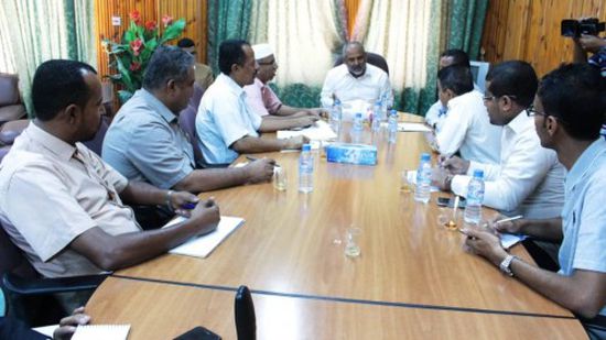 إرساء مناقصة سفلتة طريق "بروج ـ القطن" بوادي حضرموت