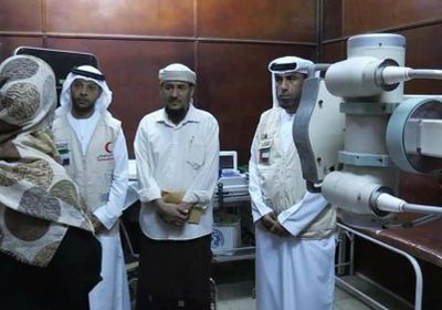 الهلال الأحمر الإماراتي يفتتح عيادتي أسنان في التواهي والقلوعة بعدن