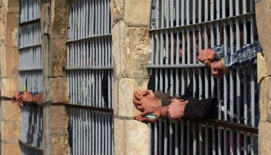 مسالخ الموت البطيء.. "السل" يغزو سجون الحوثي