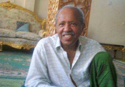 رئيس الوزراء ينعي وفاة المناضل الوطني علي صالح عباد