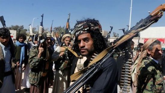 ميلشيات الحوثي تقصف تجمعات مدنية في مناطق حجور بحجة