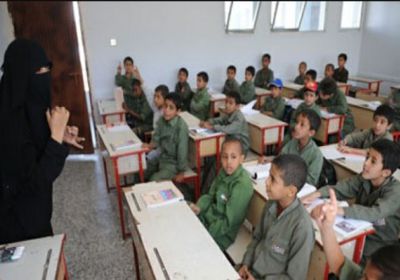 مليشيات الحوثي تتلاعب بقوائم المدرسين لنهب منحة "اليونيسيف" 