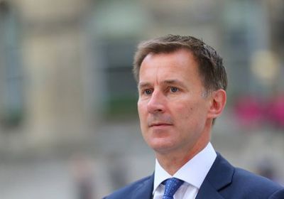 عاجل.. وزير الخارجية البريطاني يغادر عدن