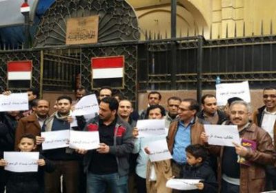 اللاجئون اليمنيون بالقاهرة.. الهروب من نار الحرب إلى مستنقع البطالة (خاص)  