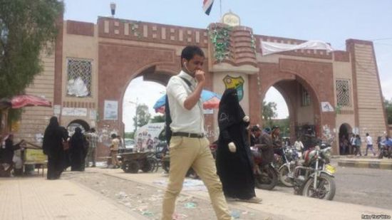 مراقبة الفتيات.. الحوثي يطبق سياسية داعش في الجامعات