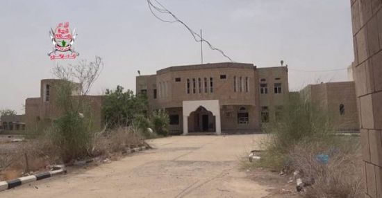 قصف حوثي عنيف على منازل المواطنين في التحيتا