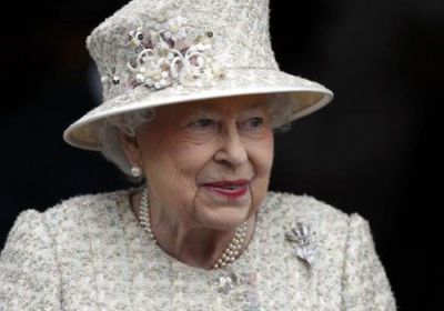 إليزابيث تحتفل بالذكرى الخمسين لتنصيب لابنها الأكبر