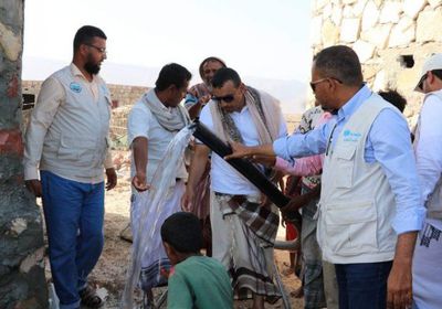 محافظ سقطرى يفتتح عدد من مشاريع مياه الريف في مناطق نوجد (صور)