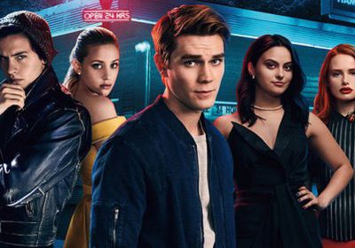 وفاة لوك بيري تتسبب في توقف مسلسل Riverdale (تفاصيل)