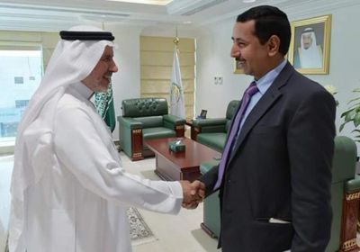 لقاء هام بين محافظ شبوة والمشرف العام على مركز الملك سلمان (صور)