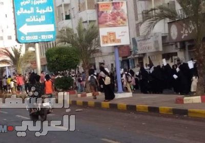 لليوم الرابع.. احتجاجات في عدن للمطالبة بالقصاص من قاتلي "دنبع" (صور)             