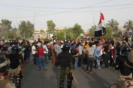 الأمن العراقي يفرق تظاهرة أمام ديوان محافظة البصرة
