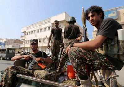 إلقاء معتقلين " عراة " في شوارع صنعاء.. الركن الأخير من فظائع الحوثي