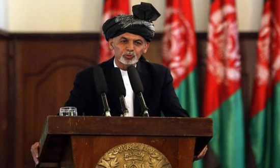 جنرال: الرئيس الأفغاني يدعم مباحثات السلام بين أمريكا وطالبان