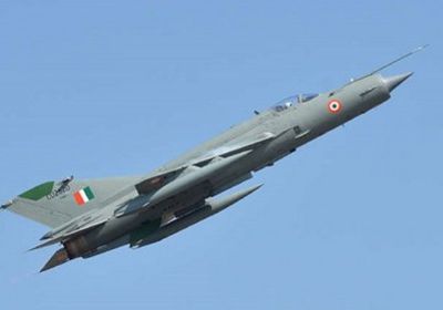 سقوط طائرة حربية هندية على حدود باكستان