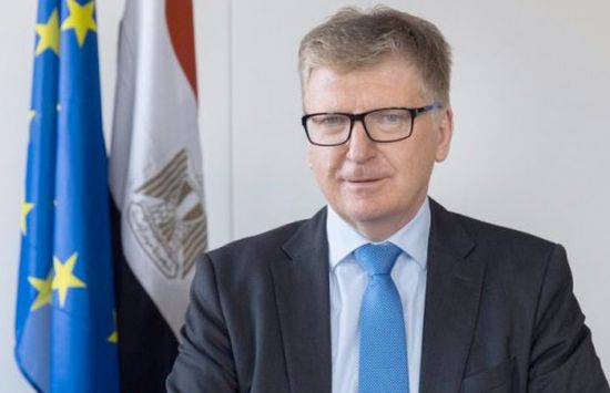 سفير الاتحاد الأوروبي بالقاهرة يعلق على إلغاء رسوم الاستيراد على السيارات