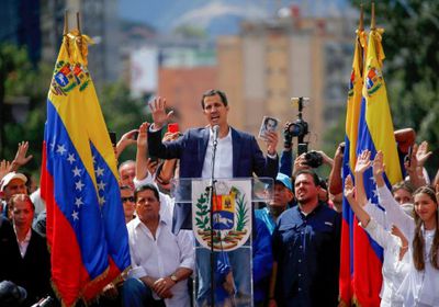 "غوايدو" يستعد لقيادة مظاهرة حاشدة بفنزويلا للضغط على "مادورو"