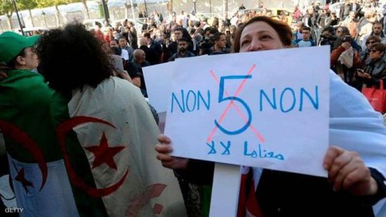 الشعب التونسي يساند الجزائريين بتظاهرة رافضة لترشح "بوتفليقة"
