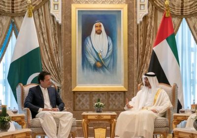 باكستان تقترض ملياري دولار من الإمارات لدعم الاقتصاد