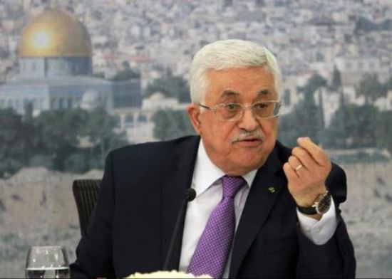 "عباس" لوفد إسرائيلي: سنمد أيدينا لأي حكومة تؤمن بحل الدولتين