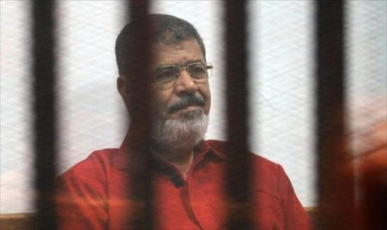 مصر تحاكم " مرسي " و28 آخرين في " اقتحام الحدود الشرقية "