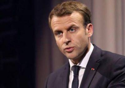 إعلامي يُوجه نصيحة للرئيس الفرنسي