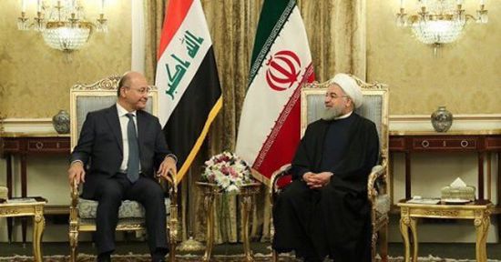 سياسي: العراق يُضحي بشعبه من أجل إيران