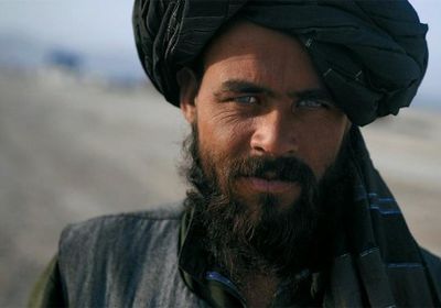 اختباء مؤسس " طالبان " بالقرب من قاعدة أمريكية يكشف إخفاق واشنطن