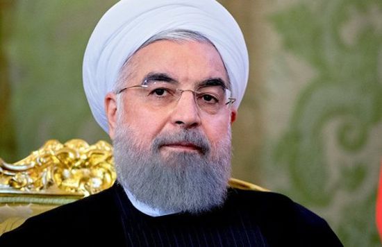روحاني يكشف اعتزامه إنشاء سكة حديد تربط إيران بالعراق