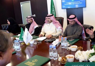 آل جابر يلتقي الرئيس التنفيذي لمعهد الجزيرة العربية