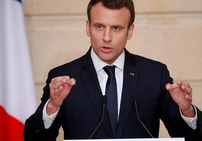 ماكرون: برحب بقرار بوتفليقة ويدعو لمرحلة انتقالية بفترة معقولة