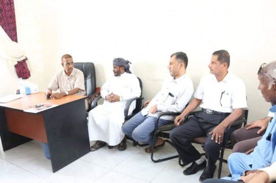 مناقشة ترتيب العمل الطبي بمستشفى الغيضة المركزي بالمهرة