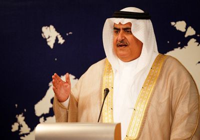 خالد بن أحمد يسخر من " حكايات " نظام قطر