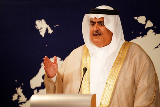 خالد بن أحمد يسخر من " حكايات " نظام قطر