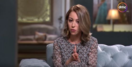 منة شلبي تكشف سر عدم زواجها للآن (فيديو)