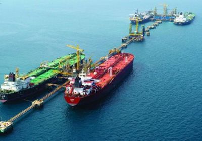 واشنطن: فائض النفط العالمي يساعد في زيادة الحصار على إيران