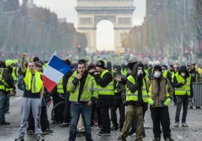 في السبت الثامن عشر.. مواجهات حادة بين متظاهرين والشرطة الفرنسية