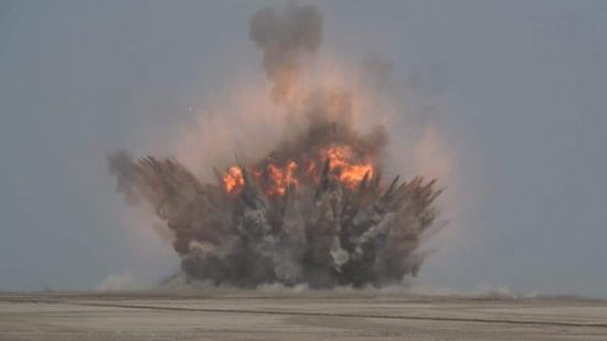 الفرق الهندسية للمقاومة المشتركة تفجر الدفعة الرابعة لألغام الحوثي في الحديدة (صور)