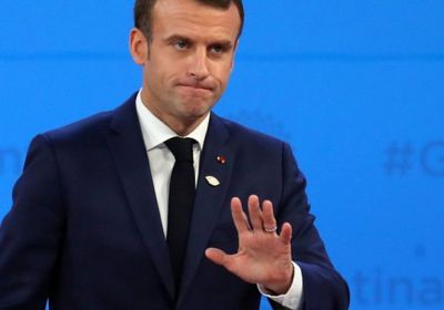 الرئيس الفرنسي يجتمع مع خلية الأزمة لبحث "شغب" السترات الصفر