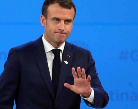 الرئيس الفرنسي يجتمع مع خلية الأزمة لبحث "شغب" السترات الصفر