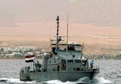 البحرية المصرية تنقذ سائحين فرنسيين من الغرق