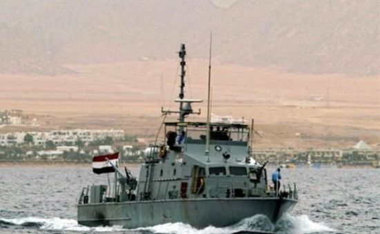 البحرية المصرية تنقذ سائحين فرنسيين من الغرق