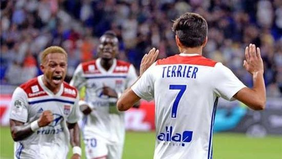 ليون ينتزع فوز قاتل على مونبيليه في الدوري الفرنسي 