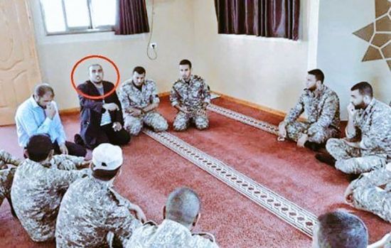 أمجد طه ينشر صورة أحد ضباط حماس يد إيران في فلسطين