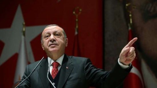 أعلام وموسيقى حزب أردوغان تدنس المساجد (فيديو)